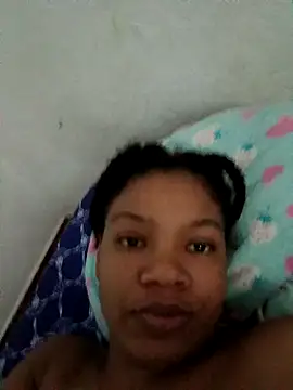 genesis moretz online show from 5, 4, 2026