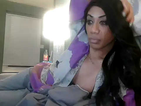 Snapshot of CaramelDipper chatting on 4, 7, 2026 CaramelDipper online show from 4, 7, 2026