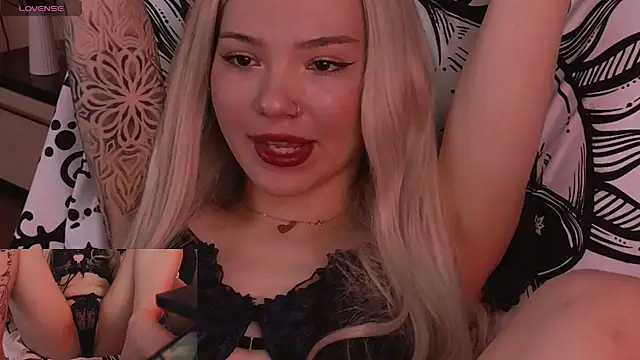 Snapshot of SandraBoyl chatting on 27, 4, 2026 SandraBoyl online show from 27, 4, 2026