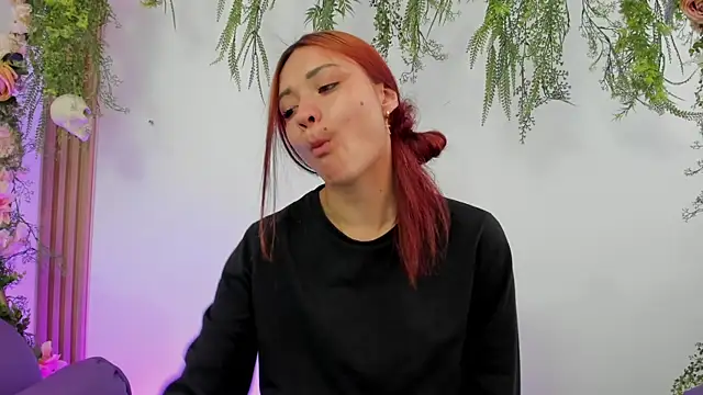 Snapshot of Celeste_roose chatting on 12, 12, 2024 Celeste roose online show from 12, 12, 2024