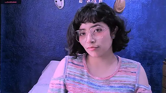 NinaYellow online show from 22, 1, 2025