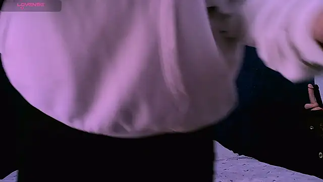 NinaYellow online show from 21, 1, 2025