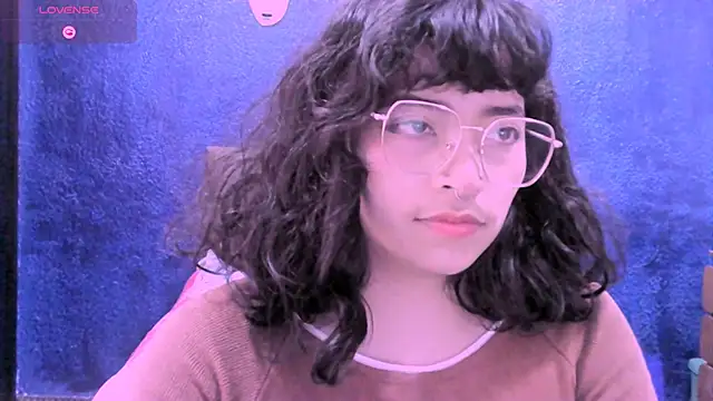 NinaYellow online show from 1, 10, 2025