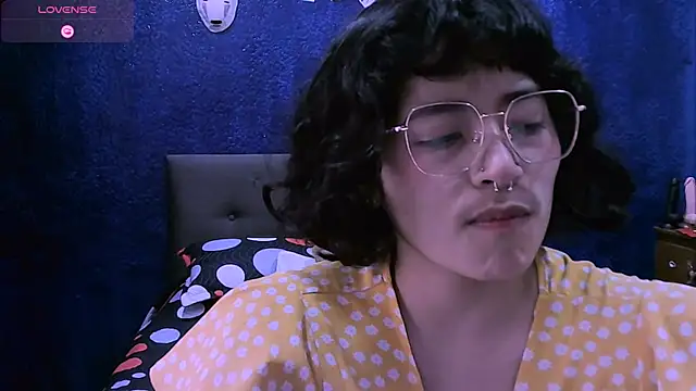 NinaYellow online show from 5, 11, 2025