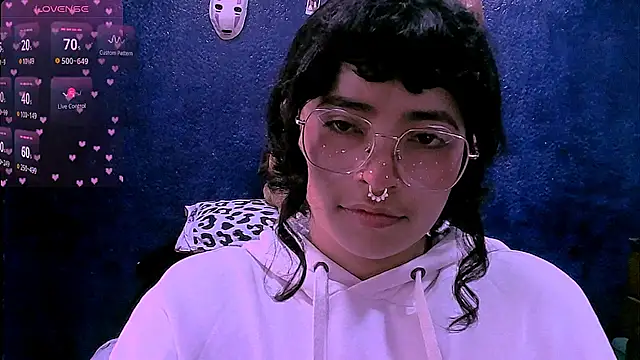 NinaYellow online show from 13, 5, 2026