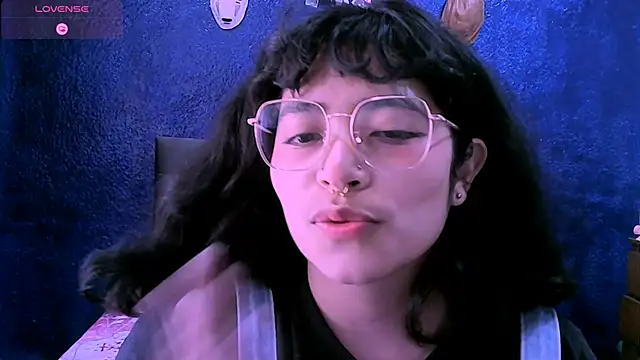 NinaYellow online show from 12, 9, 2025