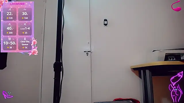 Amanda Cax online show from 15, 10, 2025