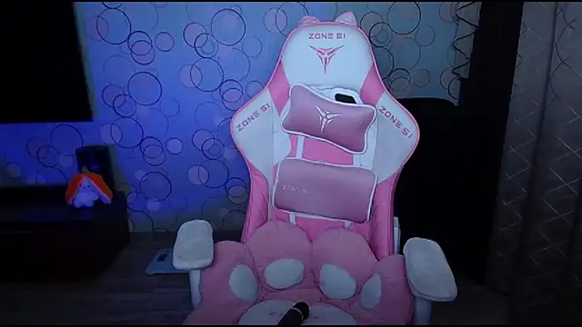   Yasmina   online show from 6, 10, 2025