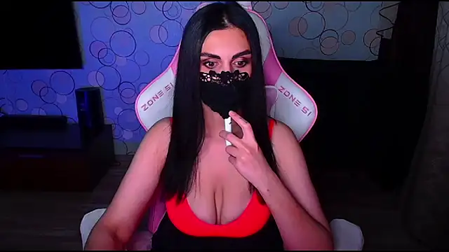 Snapshot of __Yasmina__ chatting on 3, 12, 2025 Yasmina online show from 3, 12, 2025