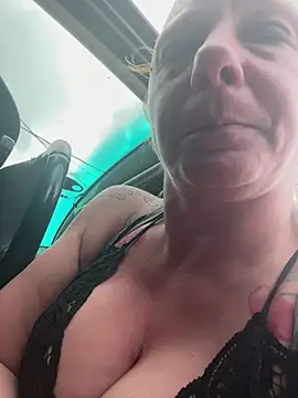 Everlyrose27 online show from 14, 3, 2025