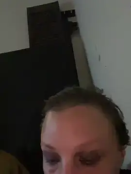 Everlyrose27 online show from 25, 2, 2025