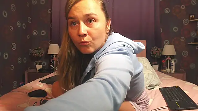 SquirtyAlice online show from 25, 11, 2025