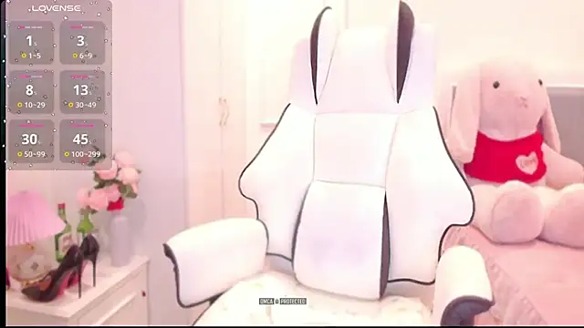 PimChanOK online show from 28, 10, 2025