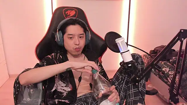 wexlee7 online show from 13, 1, 2026