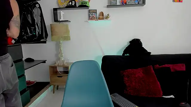 Tom Krakow online show from 8, 1, 2025