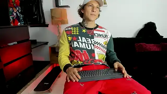 Tom Krakow online show from 21, 2, 2025