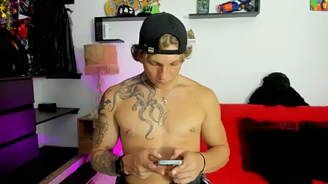 Tom Krakow online show from 19, 2, 2025