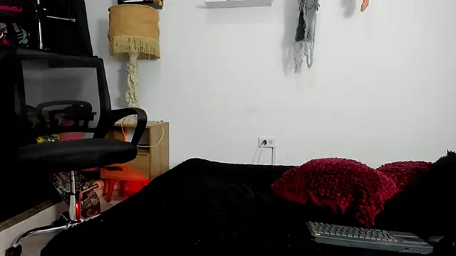 Tom Krakow online show from 8, 12, 2024