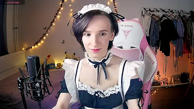 Violet Veliya online show from 2, 2, 2025