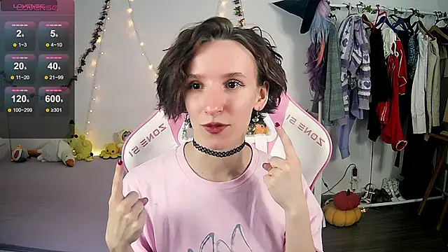 Violet Veliya online show from 5, 10, 2025