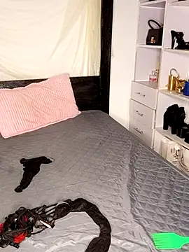 rosey cheeks online show from 21, 11, 2025