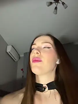 Snapshot of -SweetDi- chatting on 4, 6, 2026 -SweetDi- online show from 4, 6, 2026
