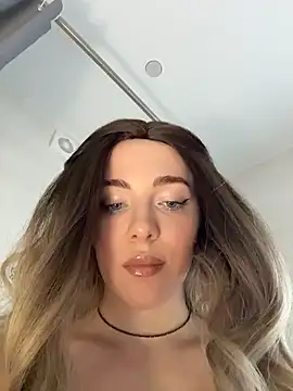 Snapshot of -SweetDi- chatting on 1, 12, 2025 -SweetDi- online show from 1, 12, 2025