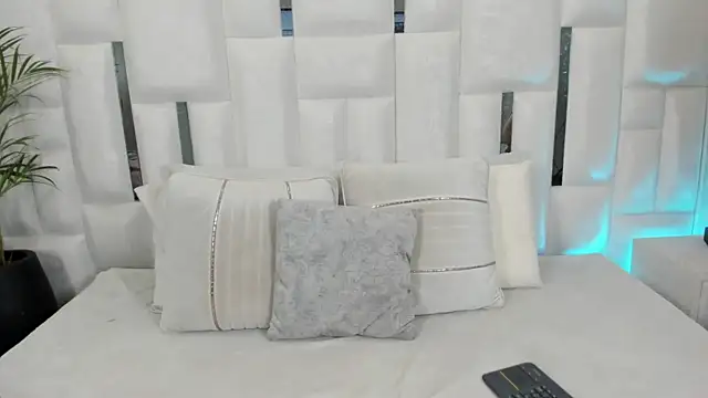 imkrystall online show from 9, 1, 2026