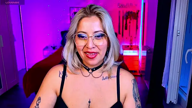 blackwidow s1 online show from 18, 4, 2026