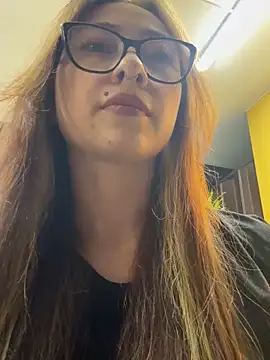 Sofii gold online show from 5, 3, 2025