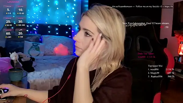 Snapshot of Lisaonthemoon chatting on 20, 5, 2026 Lisaonthemoon online show from 20, 5, 2026