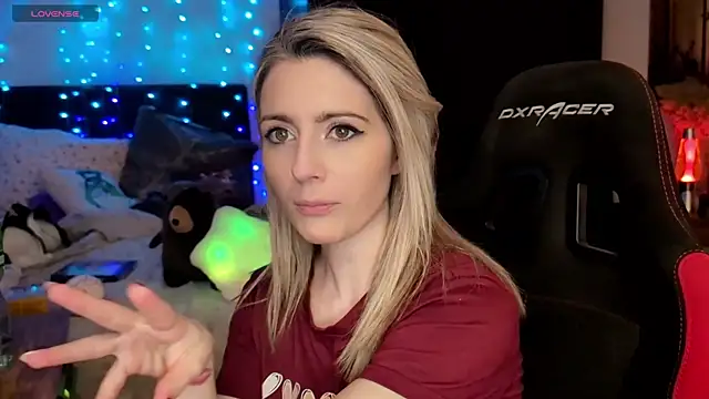 Lisaonthemoon online show from 22, 4, 2026