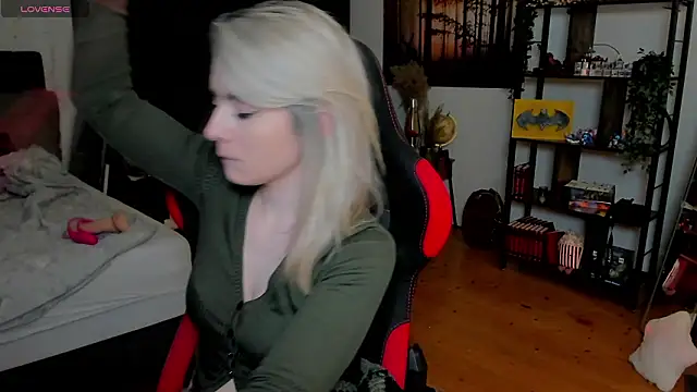 Lisaonthemoon online show from 11, 3, 2026