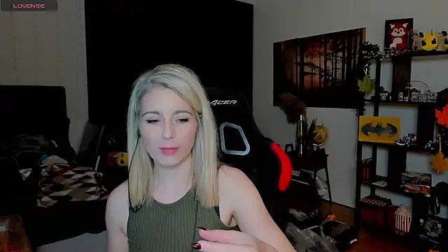 Lisaonthemoon online show from 1, 11, 2025