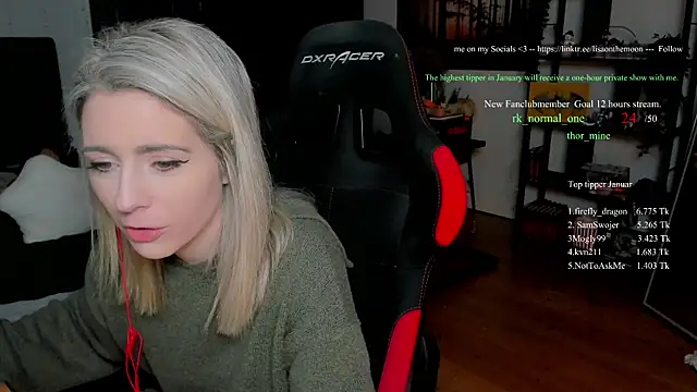 Snapshot of Lisaonthemoon chatting on 18, 1, 2026 Lisaonthemoon online show from 18, 1, 2026