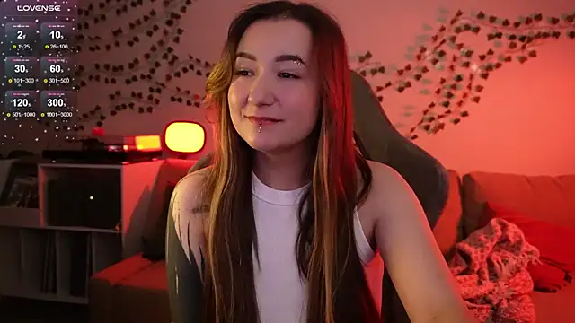 Megan  Hart online show from 20, 10, 2025