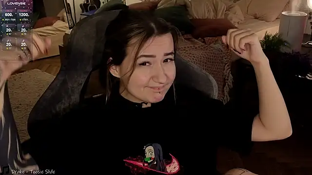 Megan  Hart online show from 11, 1, 2025