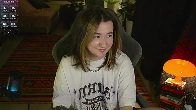 Megan  Hart online show from 25, 2, 2025