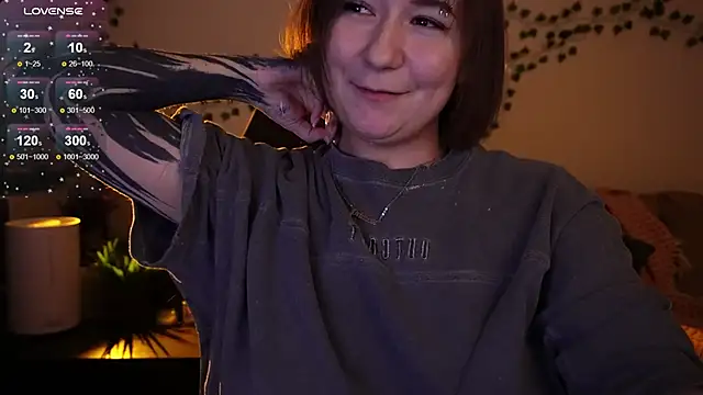 Megan  Hart online show from 2, 12, 2025