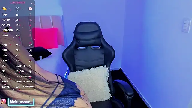 melanyrouse1 online show from 11, 3, 2025