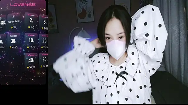  Viviann  online show from 12, 12, 2024