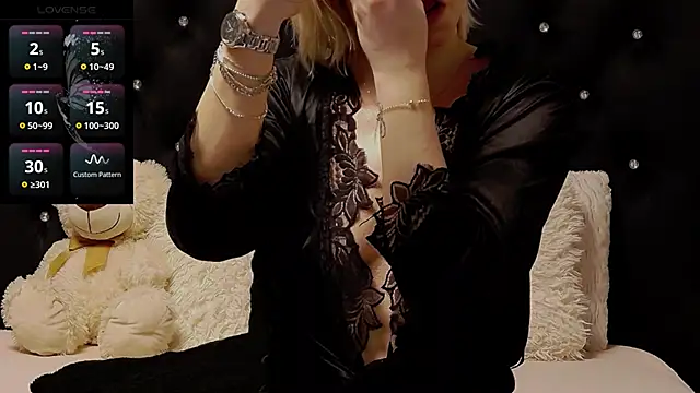 OliviaShaw23 online show from 28, 2, 2025