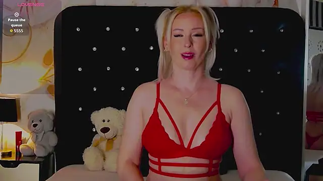 OliviaShaw23 online show from 28, 3, 2026