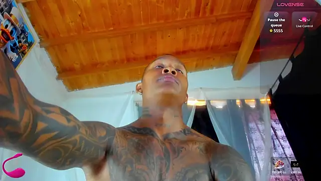 Snapshot of esteveen_ortegas_ chatting on 30, 10, 2025 esteveen ortegas online show from 30, 10, 2025