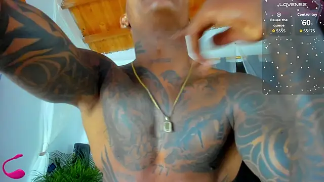 Snapshot of esteveen_ortegas_ chatting on 23, 9, 2025 esteveen ortegas online show from 23, 9, 2025