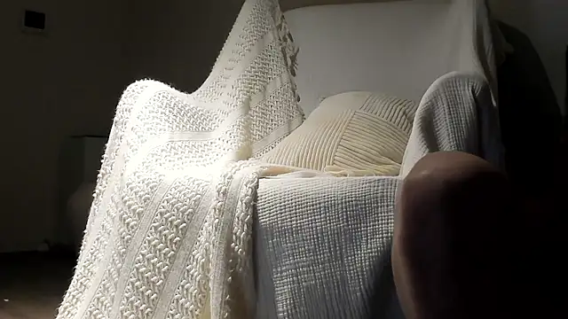 Lily 0000 online show from 28, 11, 2025