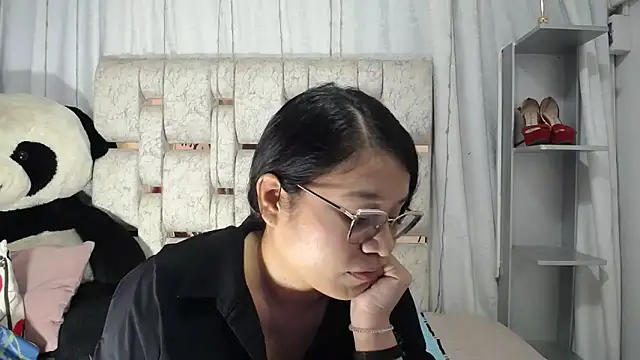 KEYRA-MILLER- online show from 28, 2, 2026