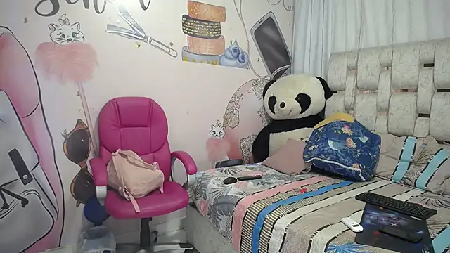 KEYRA-MILLER- online show from 6, 3, 2026