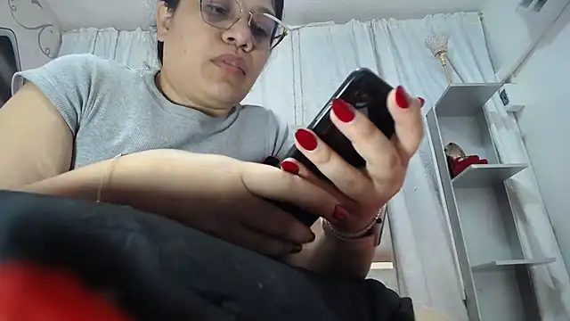 KEYRA-MILLER- online show from 21, 3, 2026