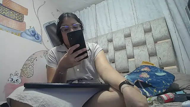 KEYRA-MILLER- online show from 12, 3, 2026